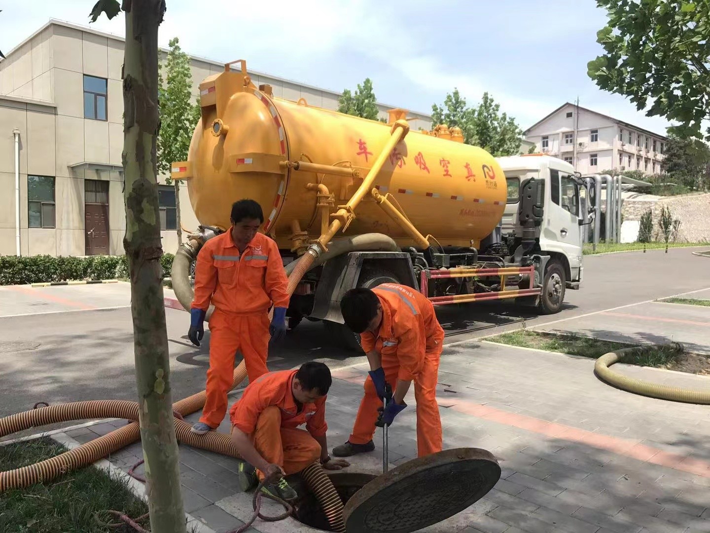 虎林化粪池清理与5-8吨吸粪车施工效率分析